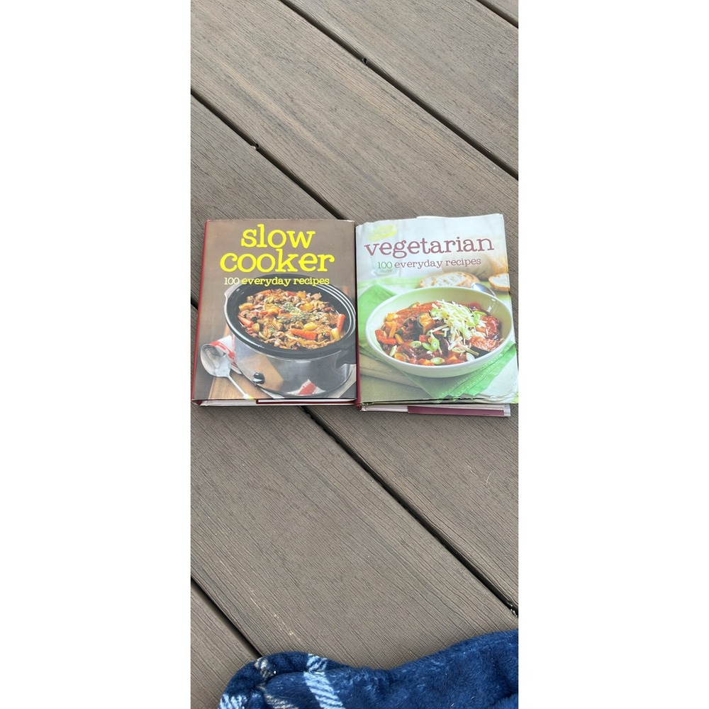 Love Food Cookbook Bundle Slow Cooker and Vegetarian 100 Everyday Recipes Set
